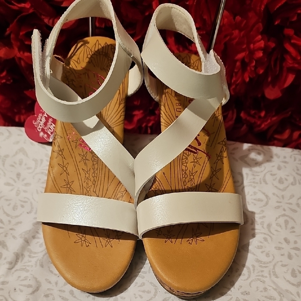 Blowfish NWT Girls White Strappy Sandals Size 1